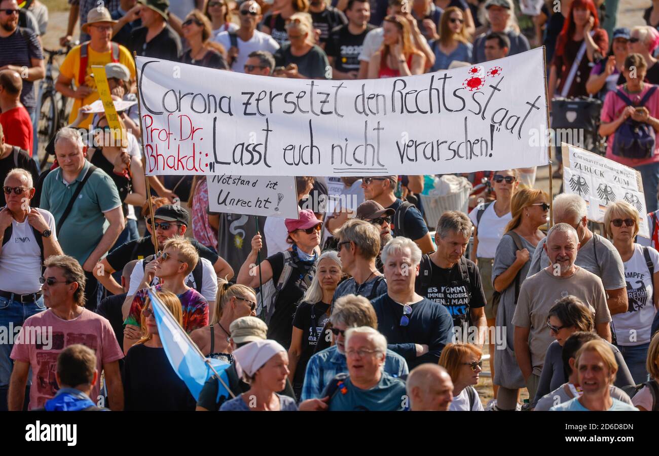 20.09.2020, Düsseldorf, Nordrhein-Westfalen, Deutschland - Demonstration gegen die Gesundheitspolitik der Bundesregierung und Maßnahmen zur Begrenzung des Sportes Stockfoto