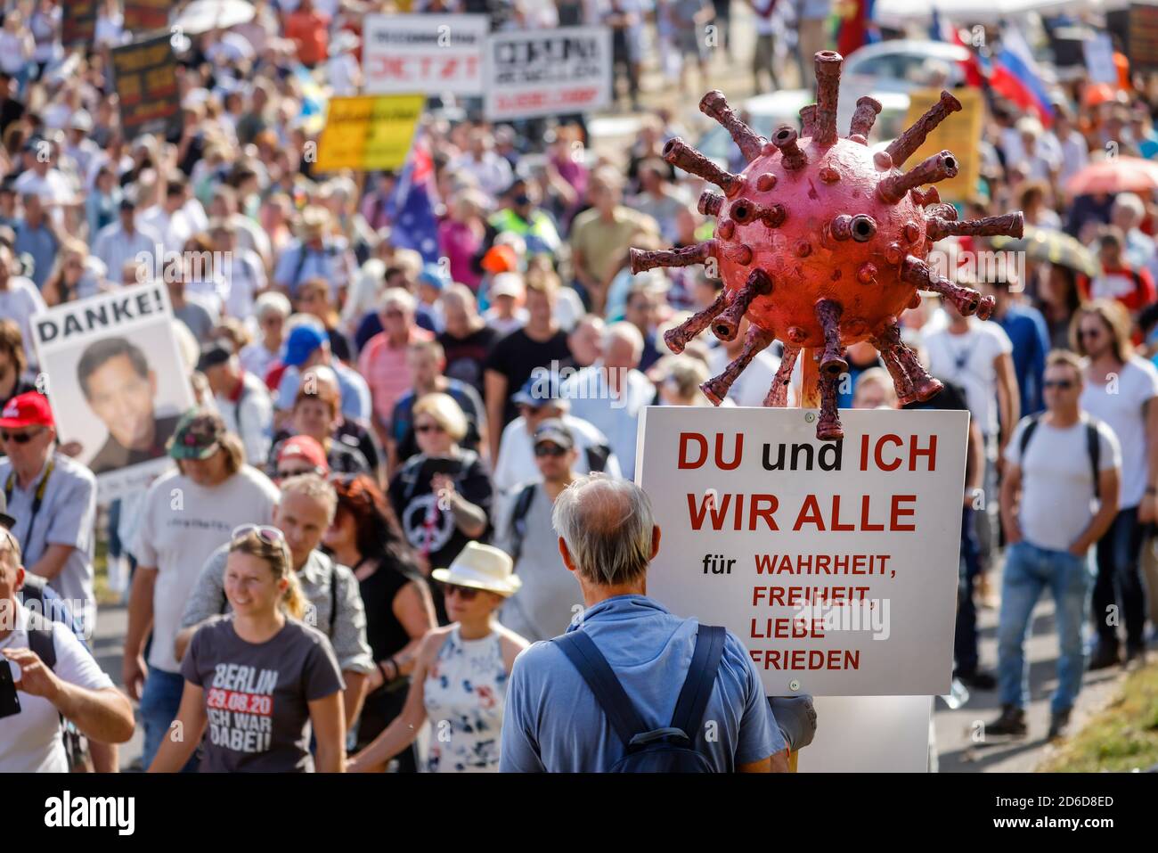 20.09.2020, Düsseldorf, Nordrhein-Westfalen, Deutschland - Demonstration gegen die Gesundheitspolitik der Bundesregierung und die Maßnahmen zur Begrenzung Stockfoto