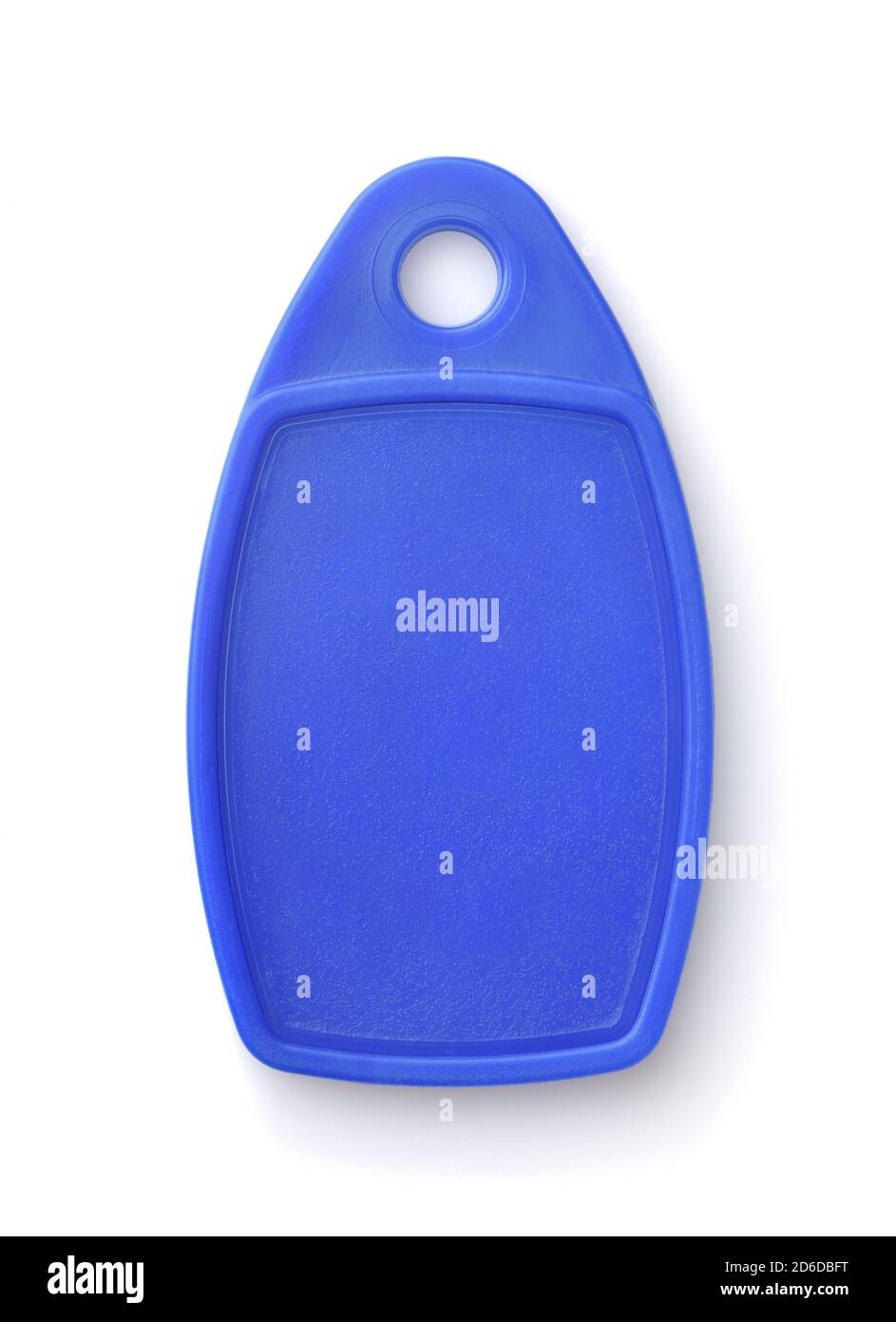 Vorderansicht des blauen RFID-Schlüsselanhänger aus Kunststoff isoliert auf Weiß Stockfoto