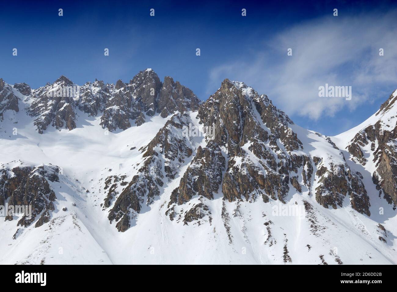 Französische Alpen winter schnee - zackigen Gipfel mit Schnee. Valloire. Stockfoto