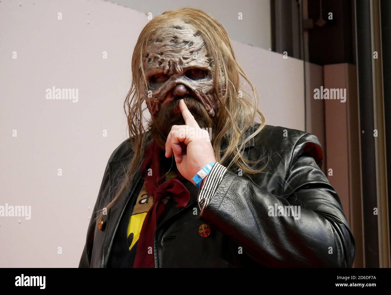 Ein Cosplayer gekleidet als Beta aus der tv-Show die Walking Dead während der MCM Comic Con auf der statt NEC Birmingham Stockfoto