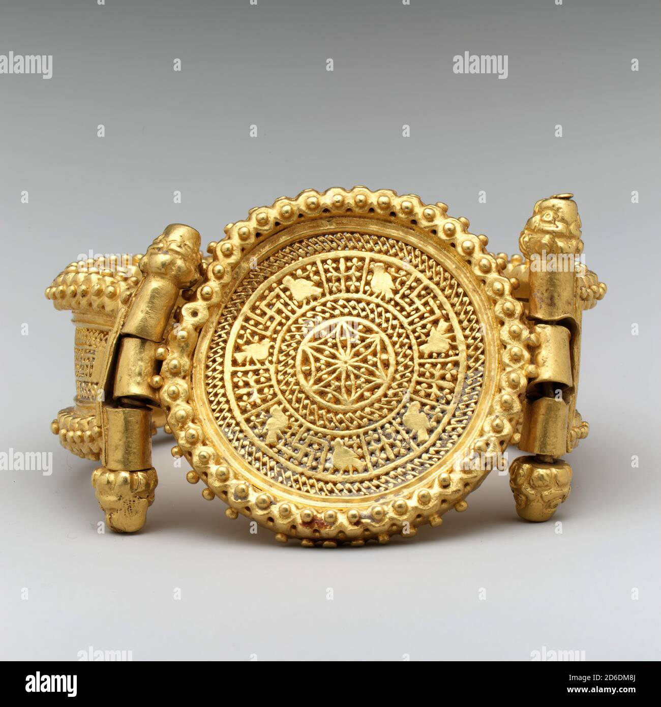 Armband (eines von einem Paar), byzantinisch, ca. 400. Stockfoto