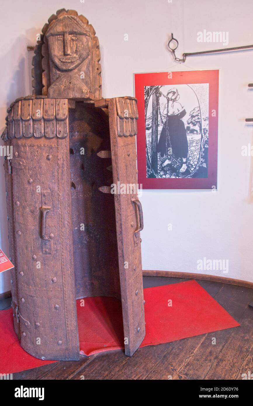 Iron Maiden, auch bekannt als die Jungfrau von Nürnberg, gilt als eine der entsetzlichsten Foltermethoden. Stockfoto