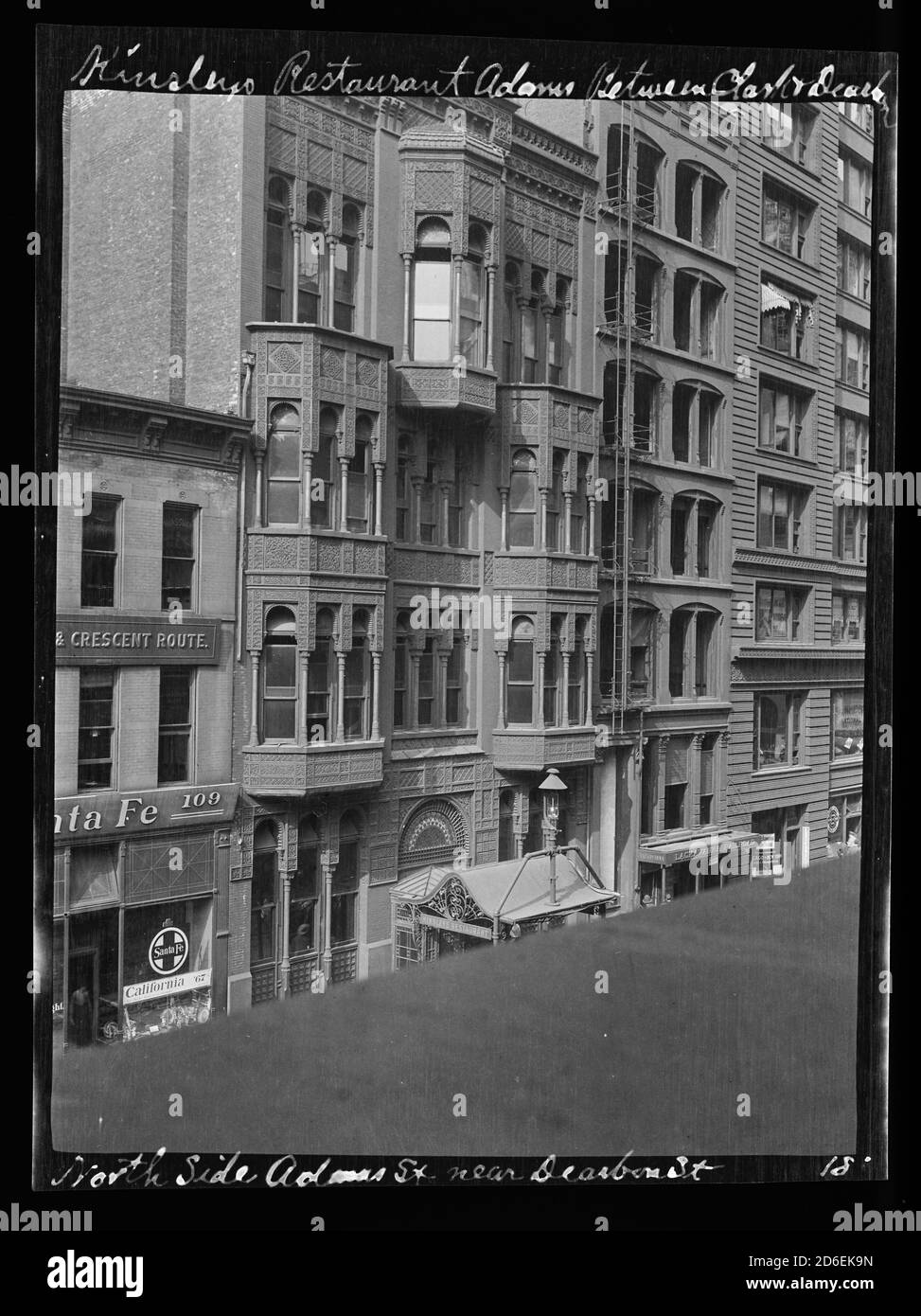 Außenansicht von Kinsley's Restaurant in der Adams Street, Chicago, Illinois, um 1895. Stockfoto