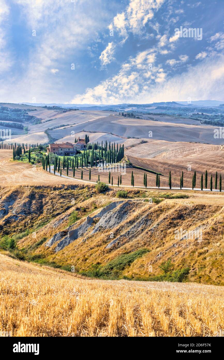 Baccoleno Bauernhaus in der Nähe von Asciano, Crete Senesi, Provinz Siena, Toskana, Italien, Europa Stockfoto