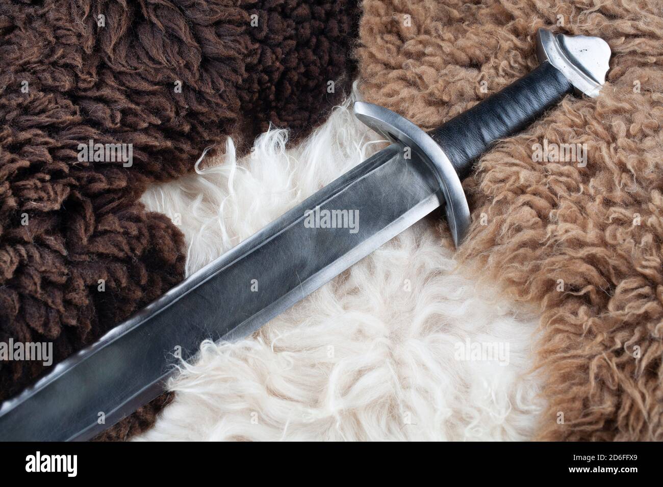 Wikinger Waffen Stockfotos Und Bilder Kaufen Alamy