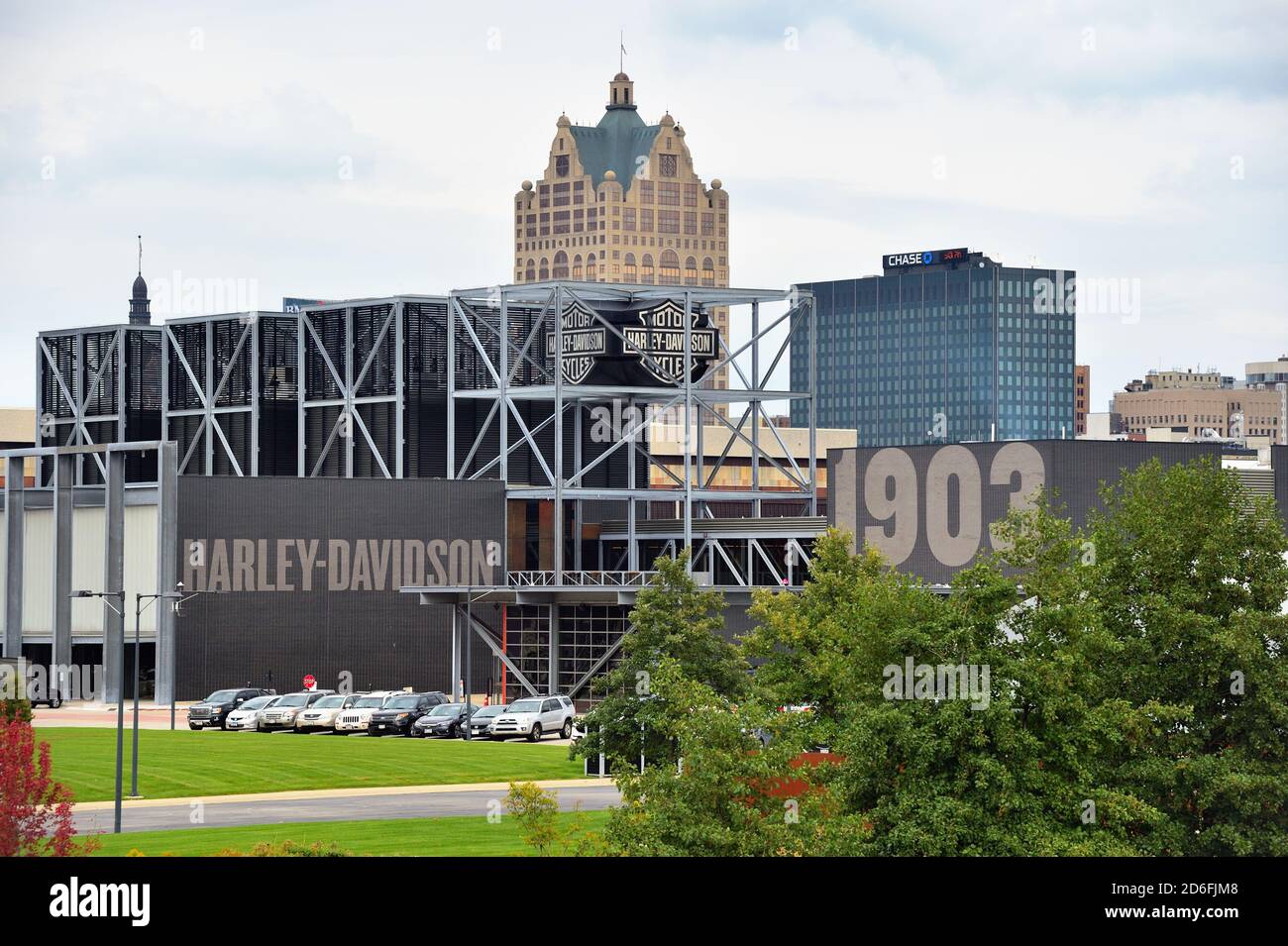 Milwaukee, Wisconsin, USA. Das Harley-Davidson Museum im Stadtteil Walker's Point der Stadt. Stockfoto