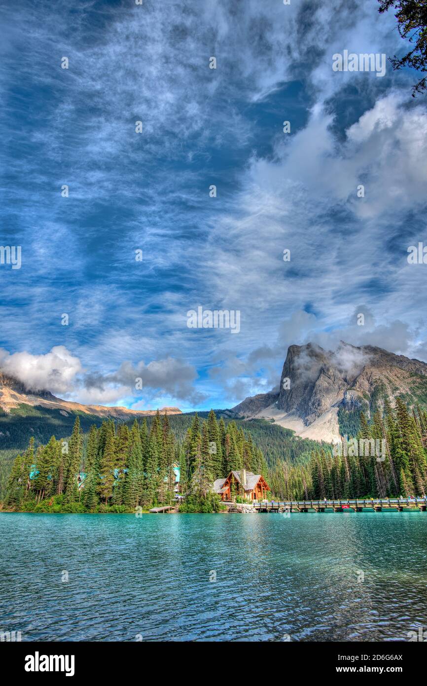 Die herrliche Landschaft rund um Emerald Lake Lodge. Stockfoto