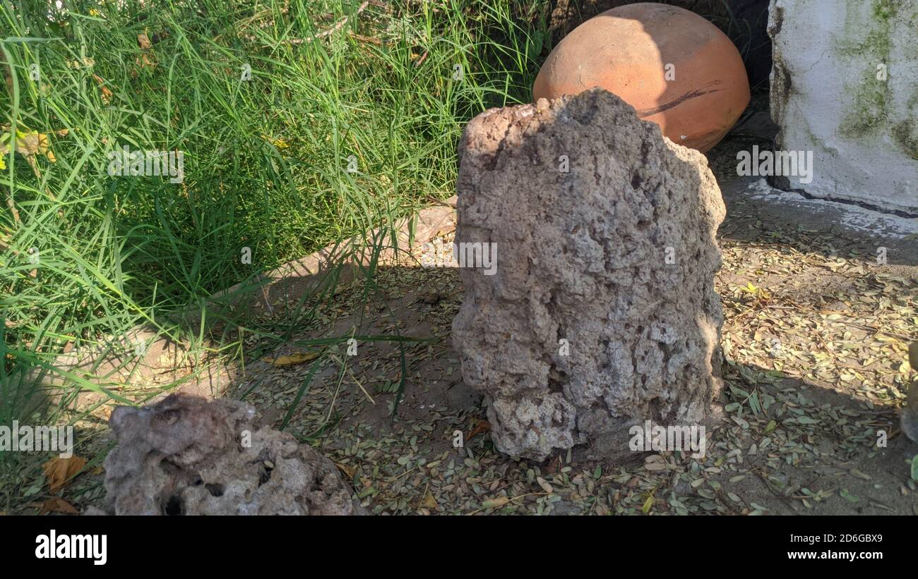 Indische alte alte Statue, die aus Stein gemacht Stockfoto