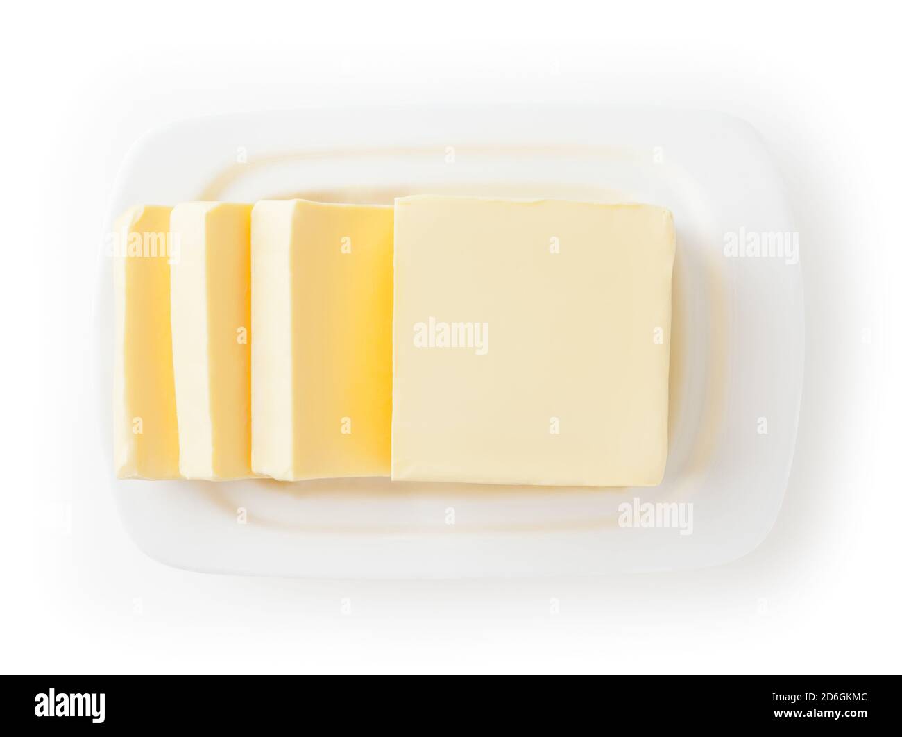 Frische Butter auf weißem Butterteller isoliert auf weißem Hintergrund mit Schneideweg Stockfoto