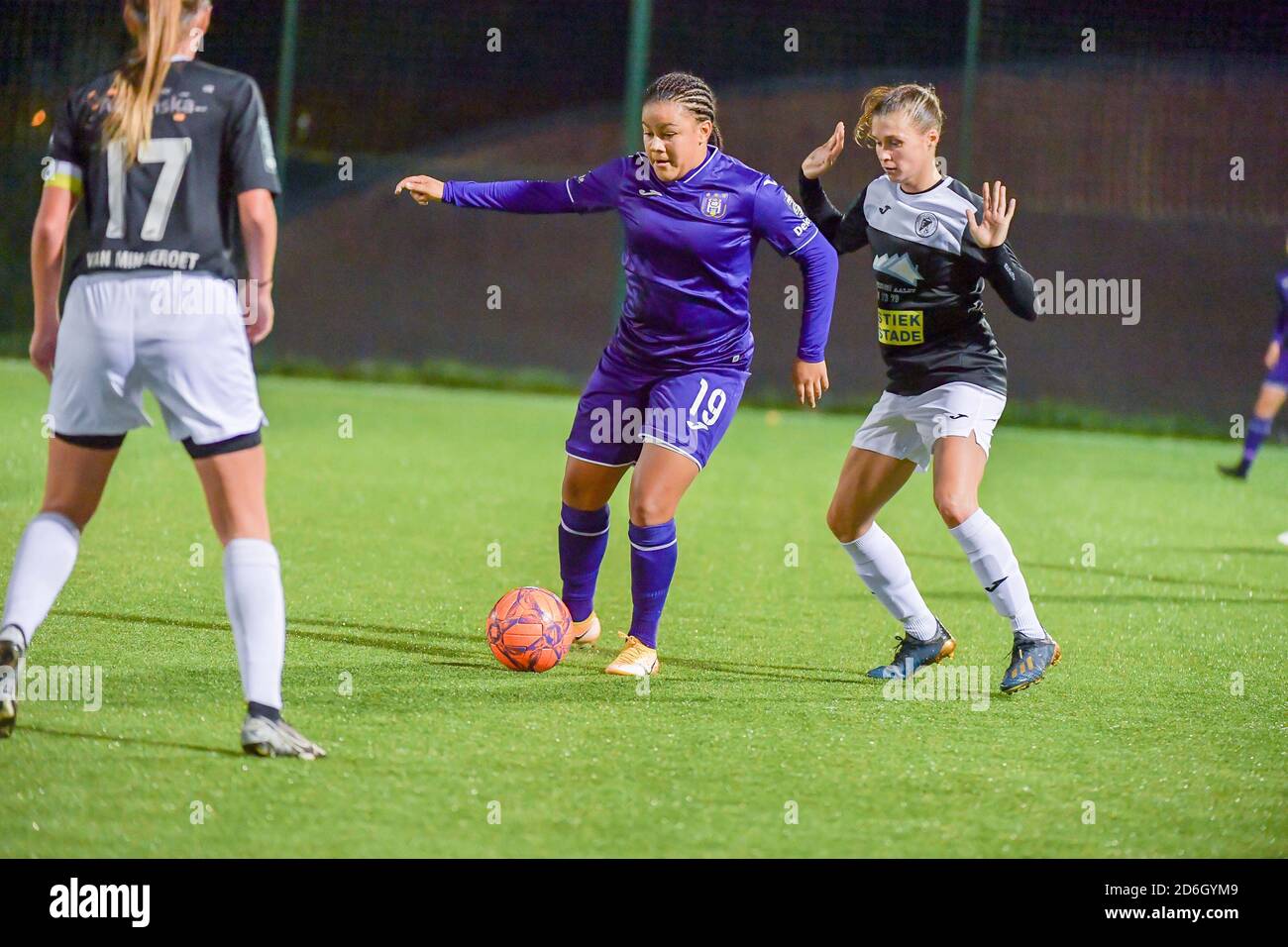 Anderlecht Vorwärts Mariam Toloba (19) im Bild während eines weiblichen Fußballspiels zwischen RSC Anderlecht Dames und Eendracht Aalst Ladies am vierten Spieltag der Saison 2020 - 2021 der Belgischen Damen Super League , Dienstag, 13. Oktober 2020 in ANDERLECHT , Belgien . FOTO SPORTPIX.BE STIJN AUDOOREN Stijn Audooren Sportpix.be S Stockfoto