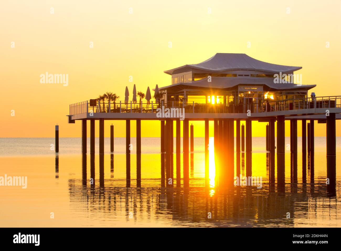 Deutschland, Schleswig-Holstein, Timmendorfer Strand. Seeschlösschenbrücke Stockfoto