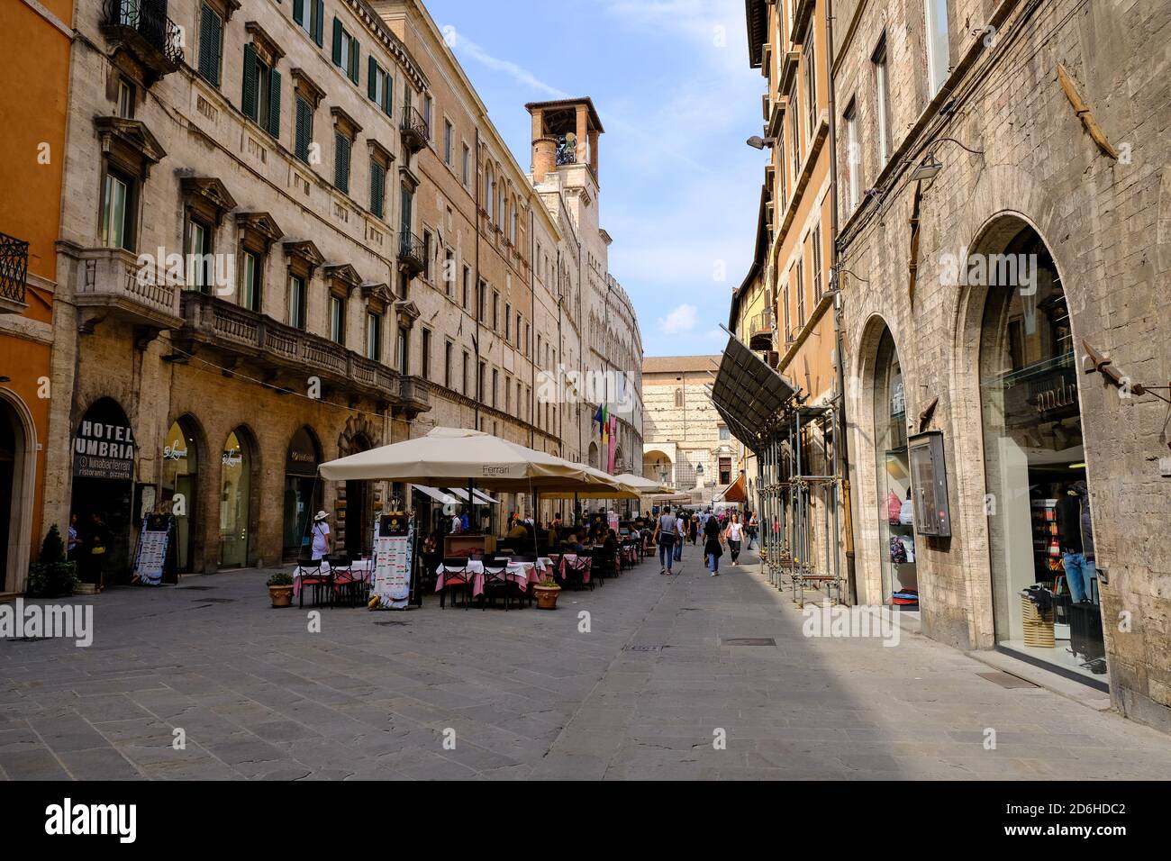 Perugia - August 2019: Corso Pietro Vannucci, Straße des Zentrums Stockfoto