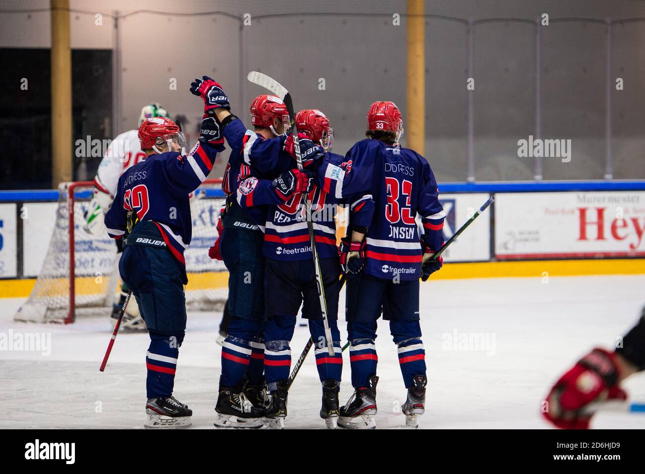 Horsholm, Dänemark. Oktober 2020. Die Spieler von Rungsted Seier Capital feiern ein Tor beim Eishockey-Spiel Metalligaen zwischen Rungsted Seier Capital und Odense Bulldogs in der Bitcoin Arena in Horsholm. (Foto Kredit: Gonzales Foto/Alamy Live News Stockfoto
