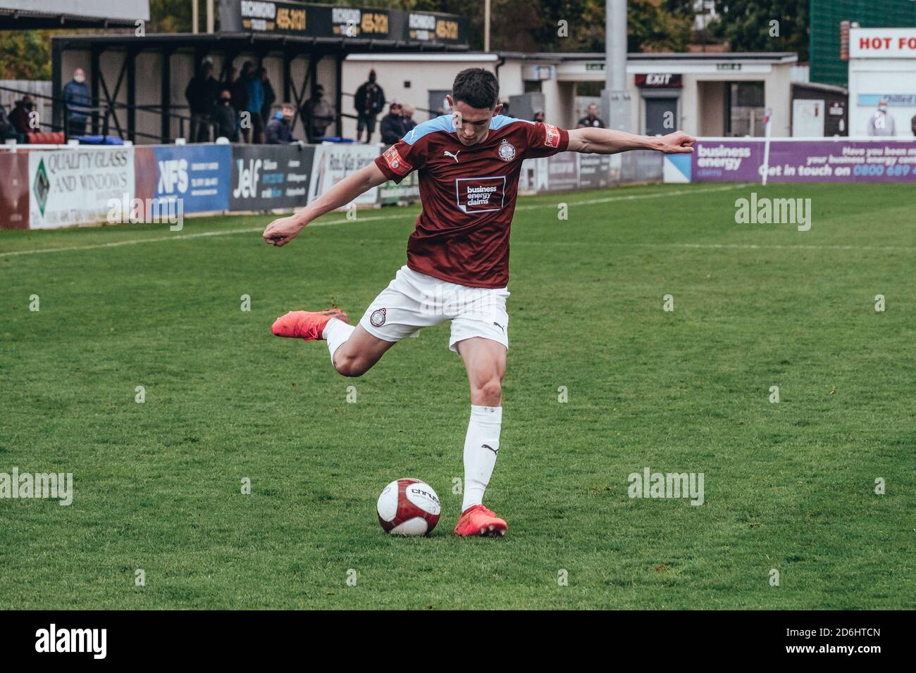 South Shields, Großbritannien. 17. Oktober 2020 - South Shields, Großbritannien: South Shields veranstaltete Matlock Town in der Pitching in der Northern Premier League. Matlock Town gewann 1-0 dank eines Tores von Alex Byrne. Kredit: Thomas Jackson/Alamy Live Nachrichten Stockfoto