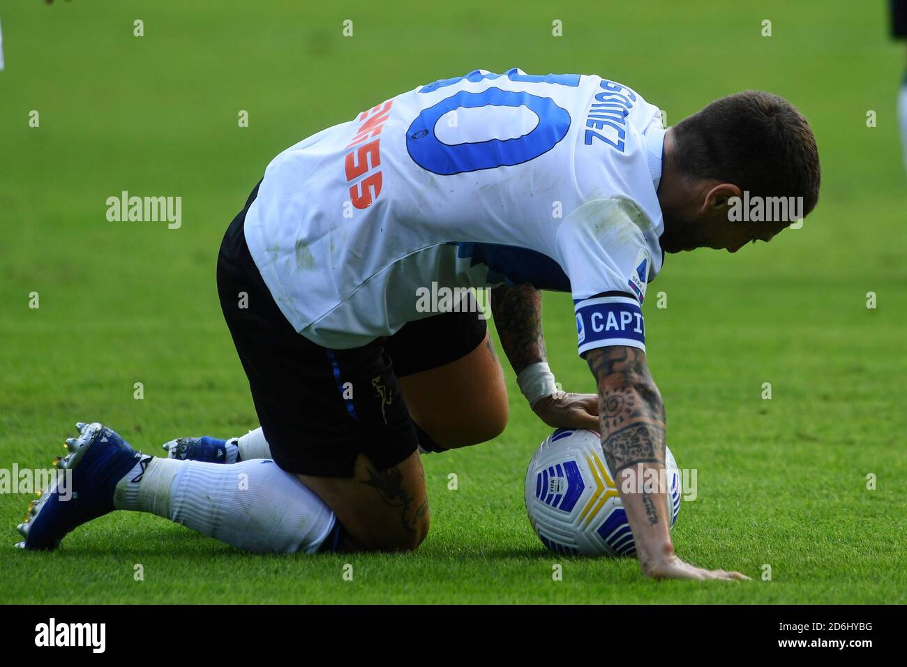 Neapel, Italien. Oktober 2020. Atalanta's argentinischer Stürmer Alejandro Gomez reagiert während des Serie A Fußballspiels SSC Napoli gegen Atalanta BC. Neapel gewann 4:1. Kredit: Unabhängige Fotoagentur/Alamy Live Nachrichten Stockfoto