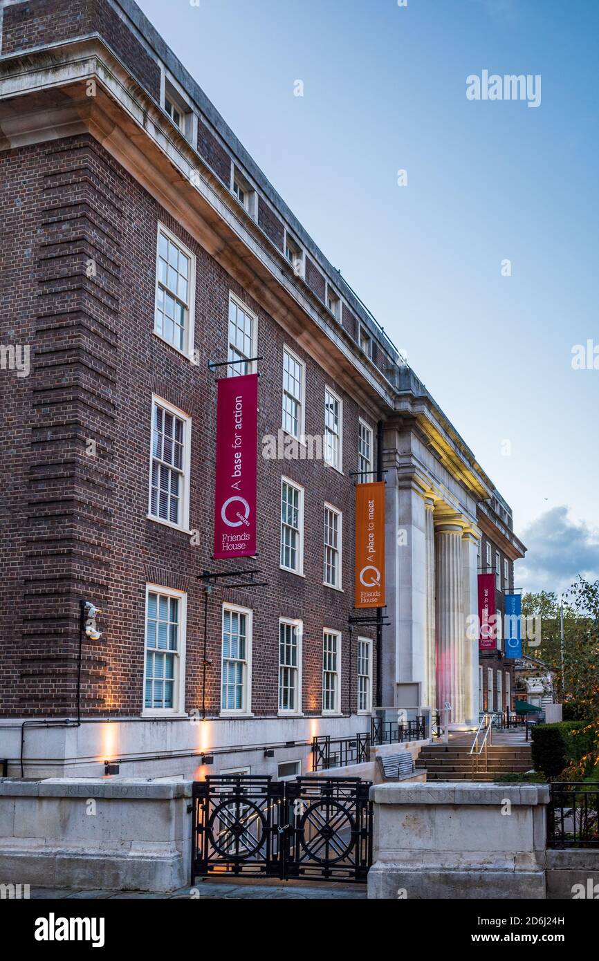 Quaker Centre London - Friends House London - die Heimat der Quäker in Großbritannien, an der Euston Road, Central London Stockfoto