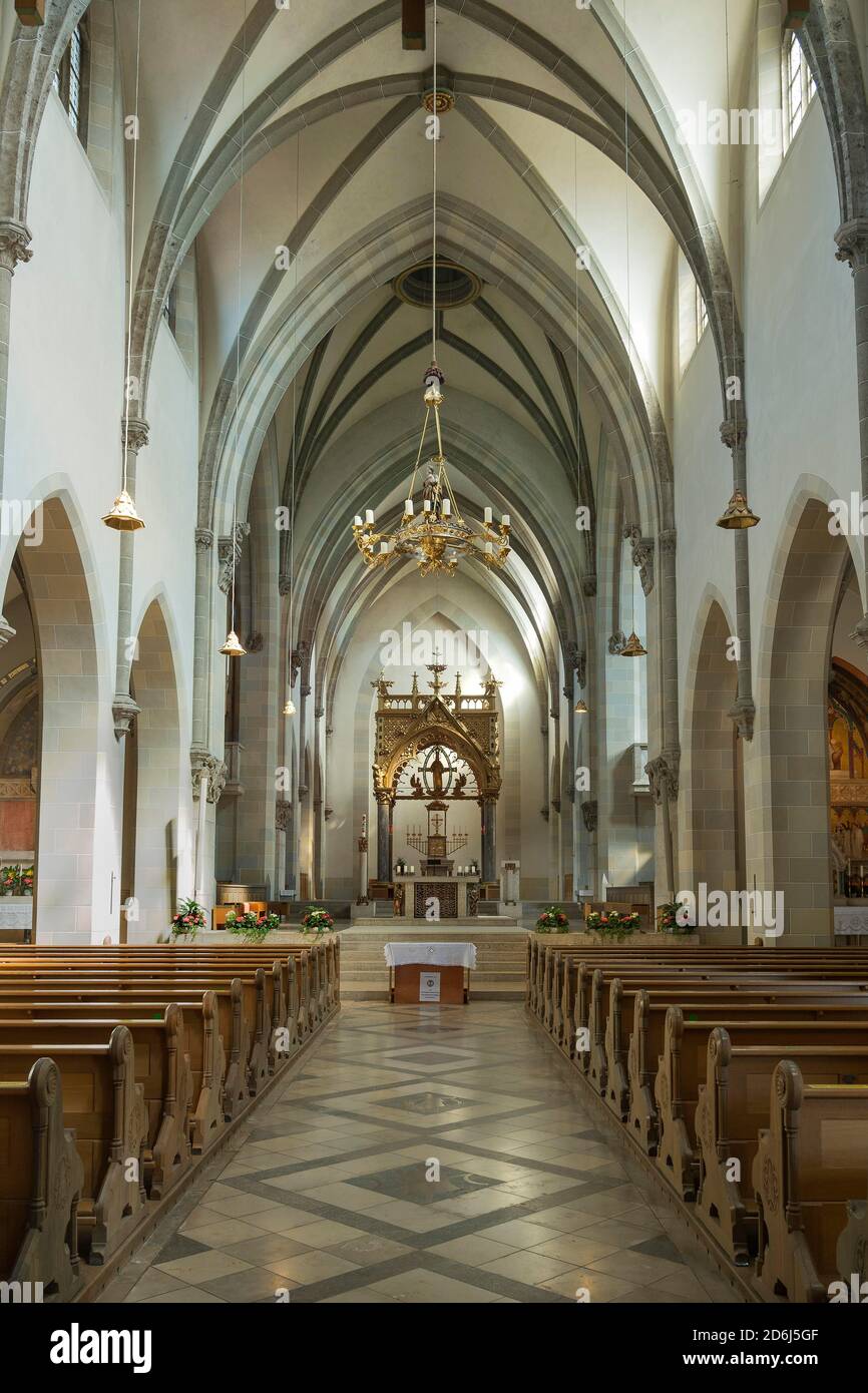 Kirchenschiff mit Hauptaltar, Klosterkirche des Heiligen Herzens Jesu, Erzabtei St. Ottilien, Oberbayern, Bayern, Deutschland Stockfoto