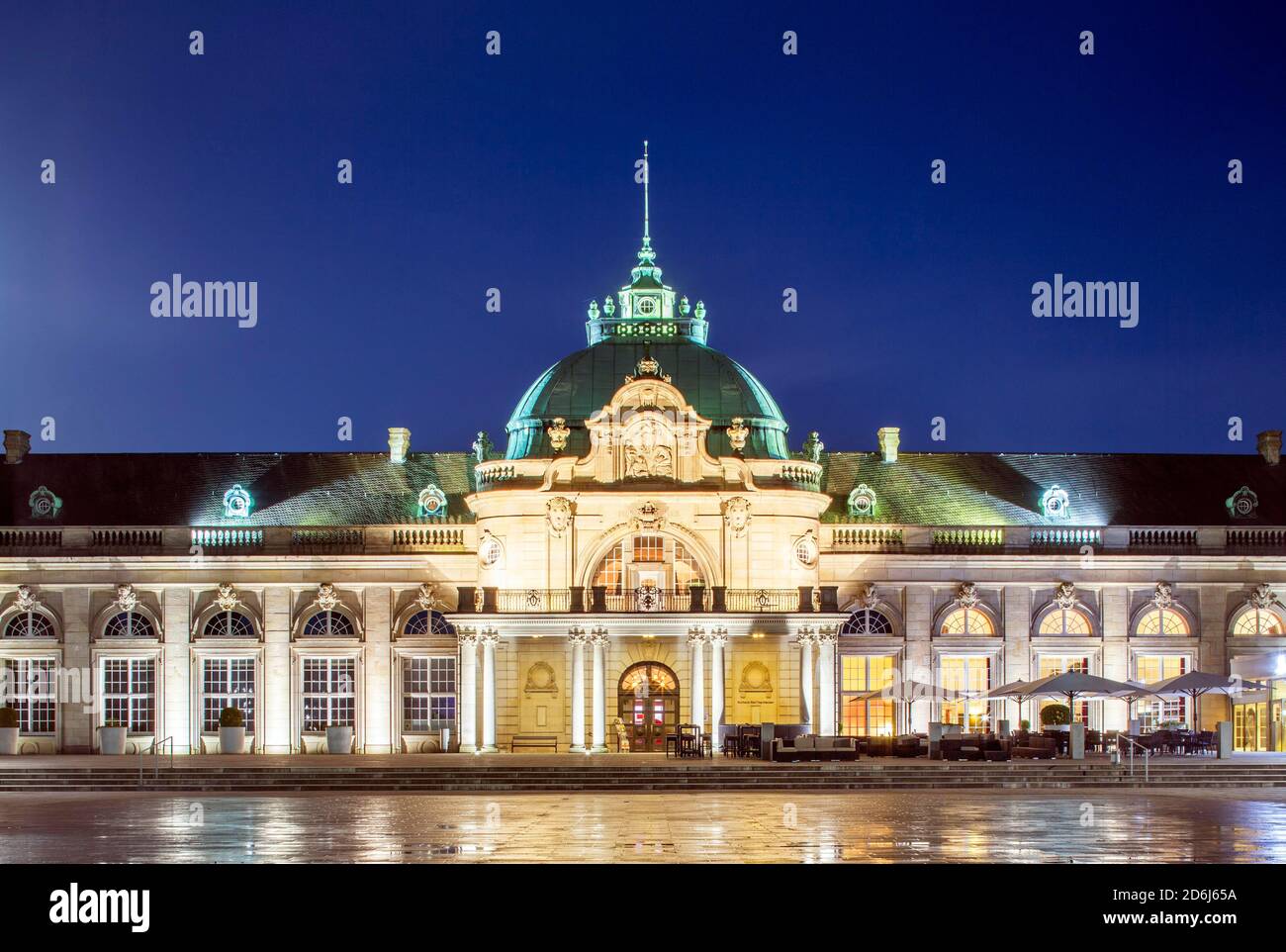 Kaiserpalais, erbaut 1908 als neues Wellnesshotel mit Lesesaal, Lounges, Restaurant, Billardraum, Konzertsaal, Kurpark, Bad Oeynhausen, Ost Stockfoto