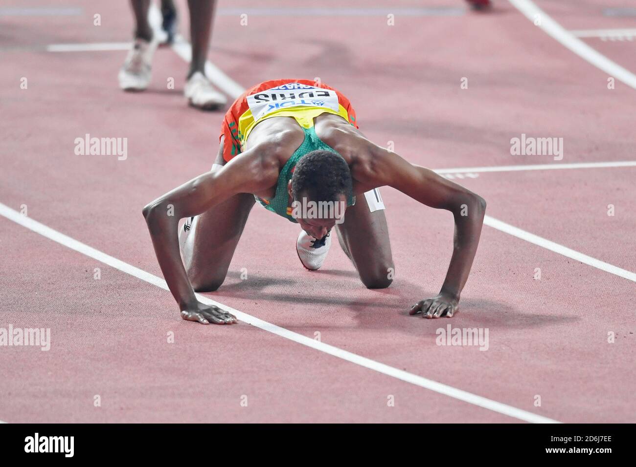 Muktar Edris (Äthiopien) feiert seine 5000-Meter-Goldmedaille. IAAF Leichtathletik-Weltmeisterschaften, Doha 2019 Stockfoto