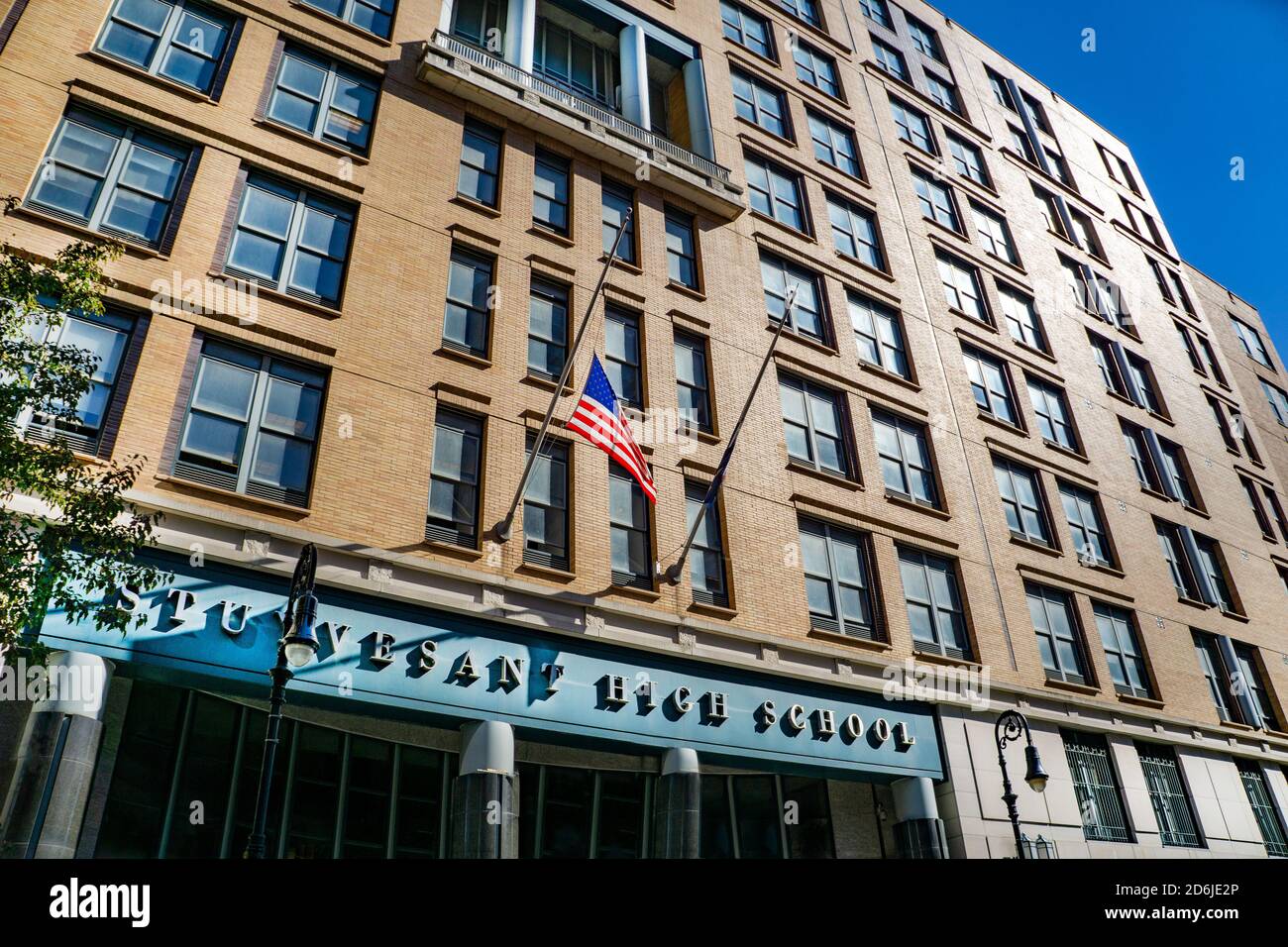 Stuyvesant High School, Außenansicht, New York City, New York, USA Stockfoto