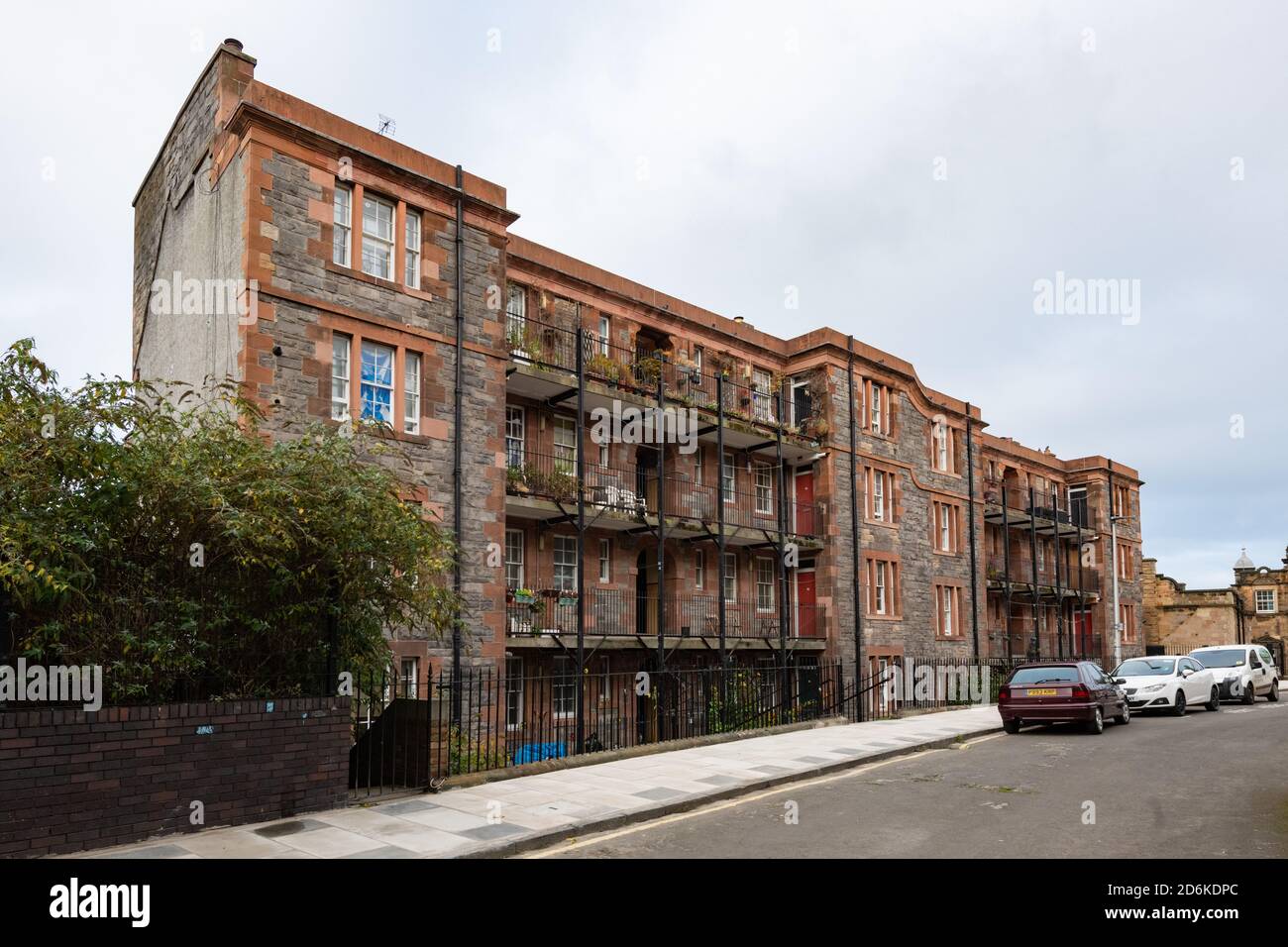 High School Yards Sandstein Mietshäuser - Sozialwohnungen gebaut in 1896-7 - Edinburgh, Schottland, Großbritannien Stockfoto