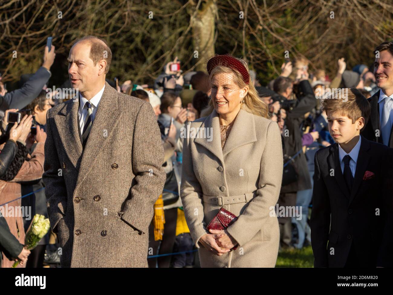 Prinz Edward Earl of Wessex mit Sophie Gräfin von Wessex, Lady Louise Windsor und James Viscount Severn am Weihnachtstag 2019 in Sandringham. Stockfoto