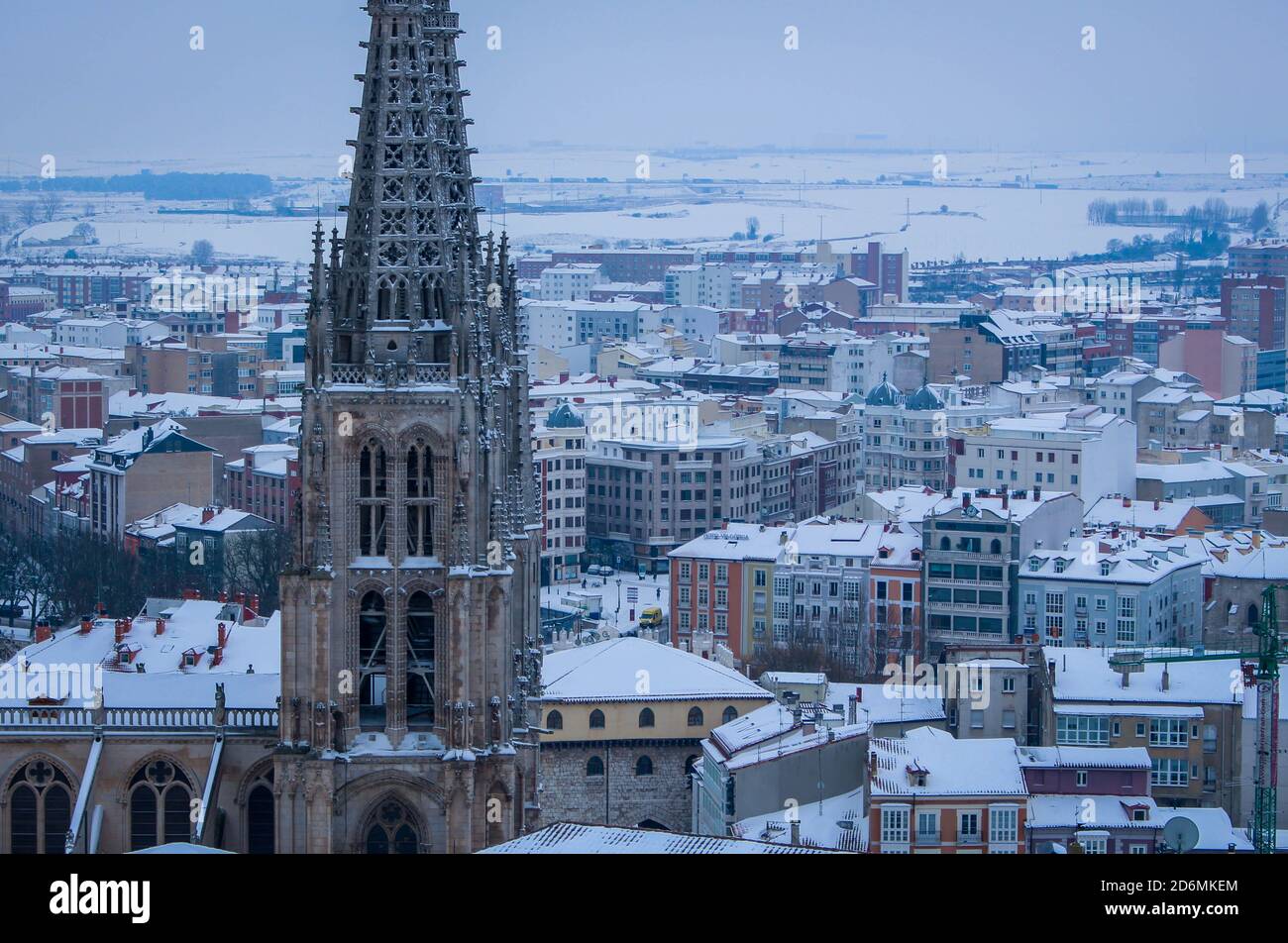 Vistas de la catedral de Burgos con nieve Stockfoto