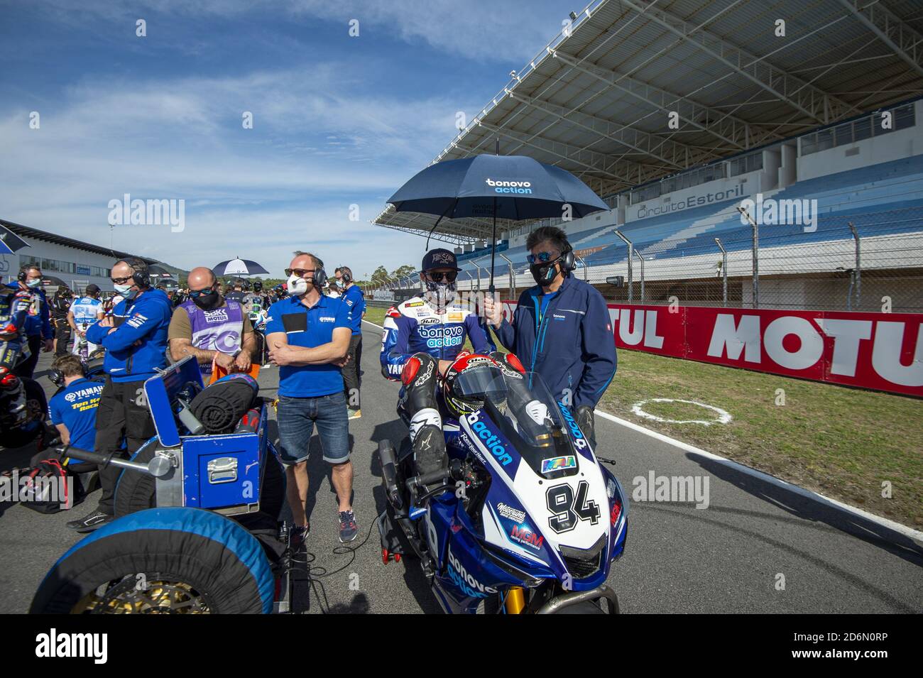 Estoril, Portugal., 18. Oktober 2020, Nr. 94 Jonas Folger GER Yamaha YZF R1 Bonovo Action von MGM Racing während der 8. Runde Pirelli Estoril Round Race2, World Superbike - SBK - Credit: LM/Otto Moretti/Alamy Live News Stockfoto