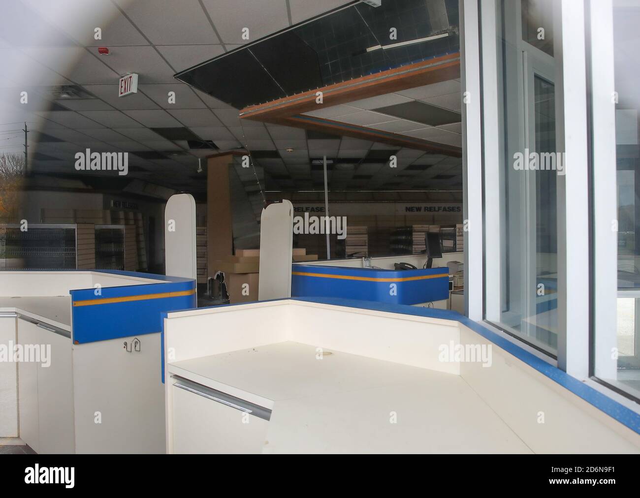 17. Oktober 2020 - der stillgelegt Blockbuster Videos 959 10th St W in Owen Sound Ontario (Georgian Bluffs) hat eine Petition von Andrew Stuart gestartet, um es in eine Heritage Site zu verwandeln. Stockfoto