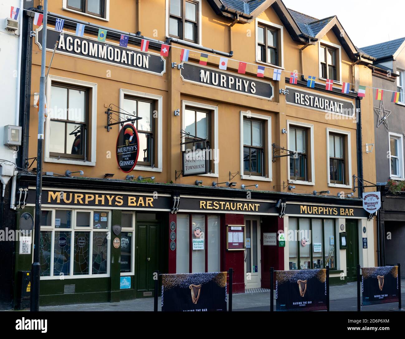 Murphy's Townhouse and Bar in der College Street in Killarney, County Kerry, Irland Stockfoto