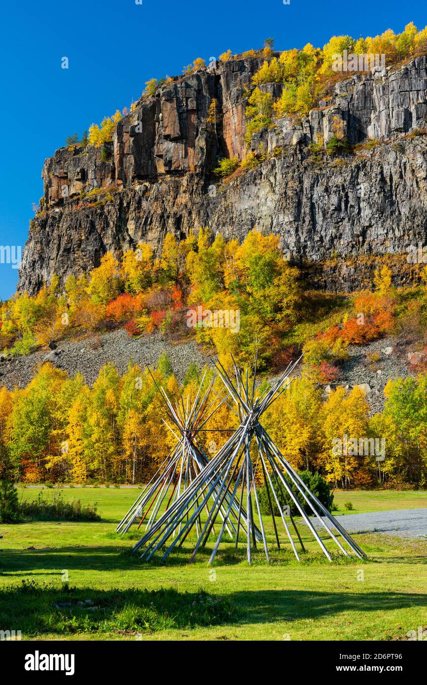 Herbstfärbung am Mount McKay Lookout Thunder Bay, Ontario, Kanada. Stockfoto