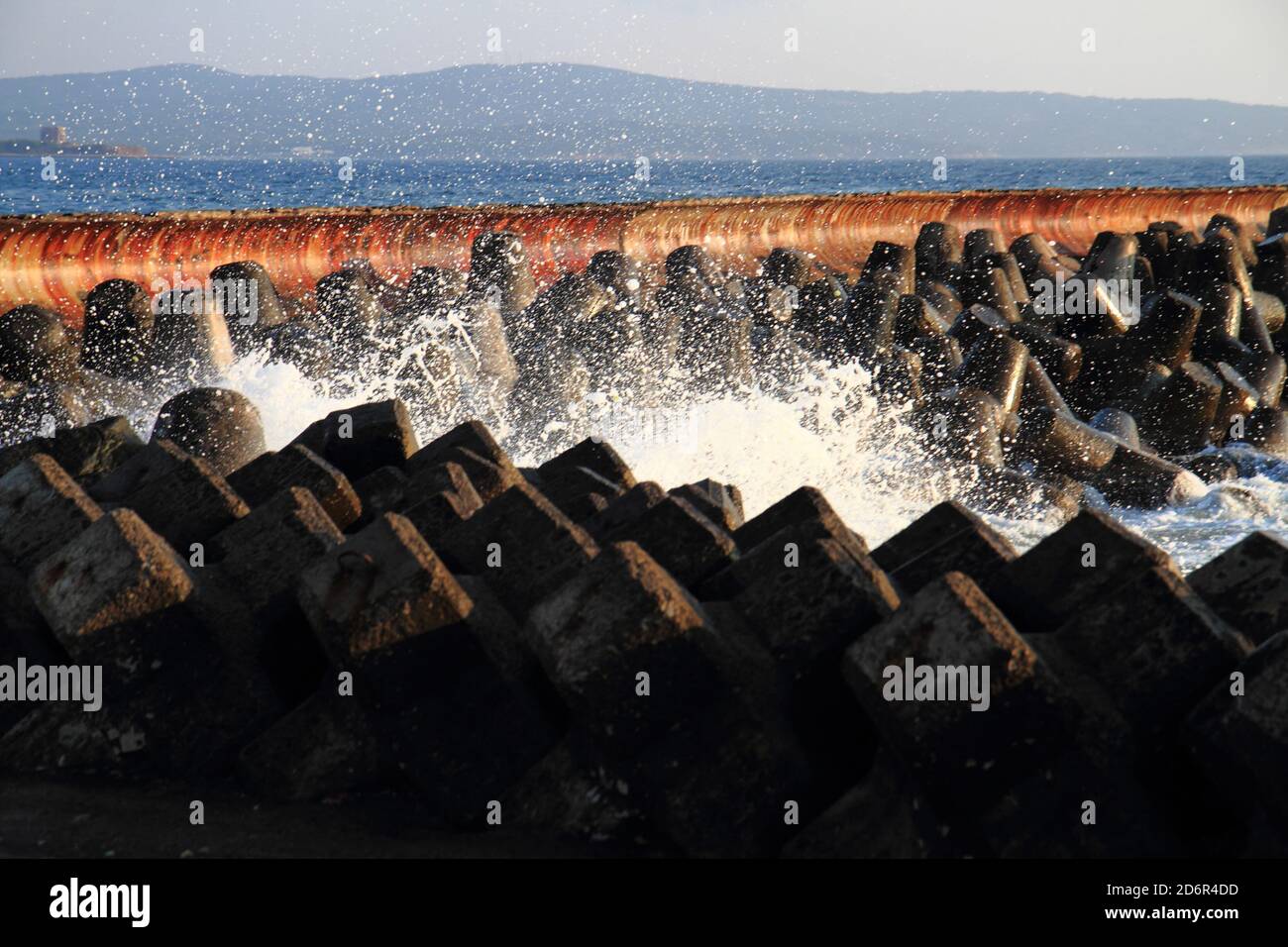 bulgarisches schwarzes Meer von der Gefahrenseite aus Stockfoto