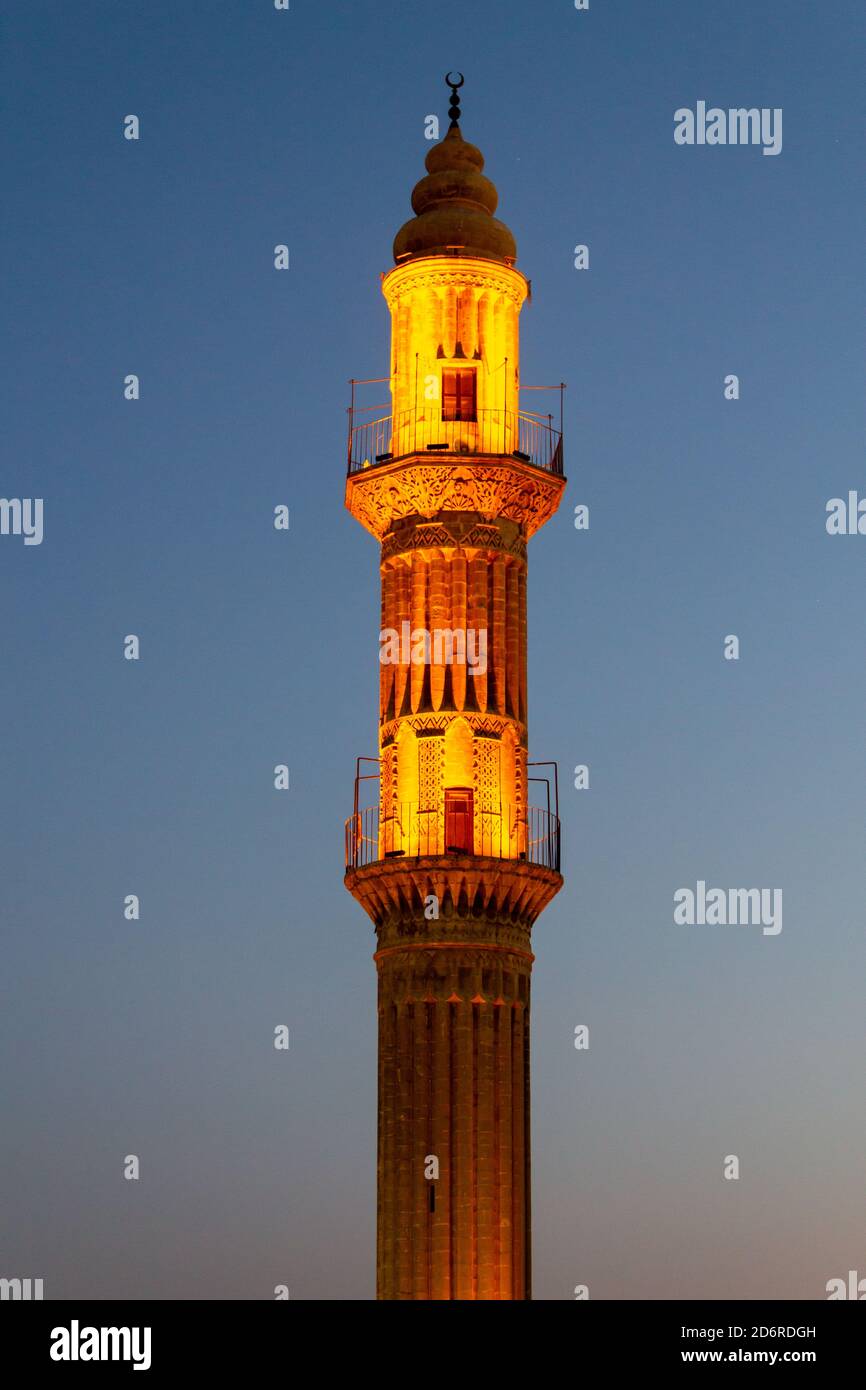 Minarett der Moschee von Sehidiye. Mardin, Türkei Stockfoto