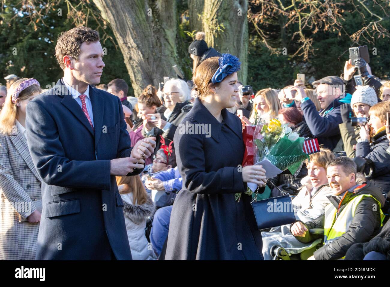 Prinzessin Eugenie & Jack Brooksbank Rückkehr von Kirche am Weihnachtstag 2019 auf dem Sandringham Estate in Norfolk, Großbritannien Stockfoto