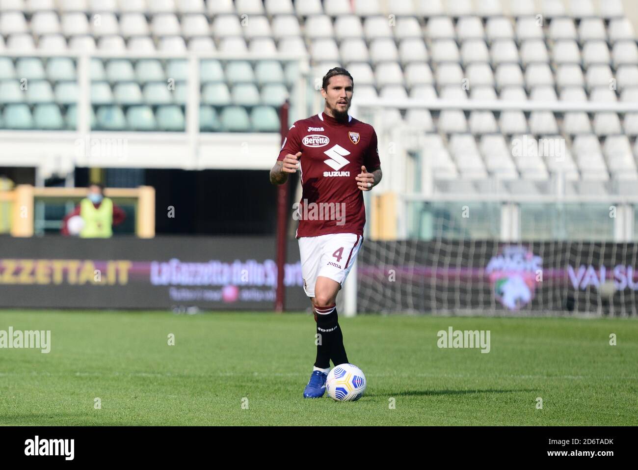 Turin, Italien. Oktober 2020. Lyanco von Turin FC während der Serie A Fußballspiel Turin FC gegen Cagliari. Cagliari gewann 2-3 gegen den FC Turin im Olympiastadion Grande Torino in Turin. (Foto von Alberto Gandolfo/Pacific Press) Quelle: Pacific Press Media Production Corp./Alamy Live News Stockfoto