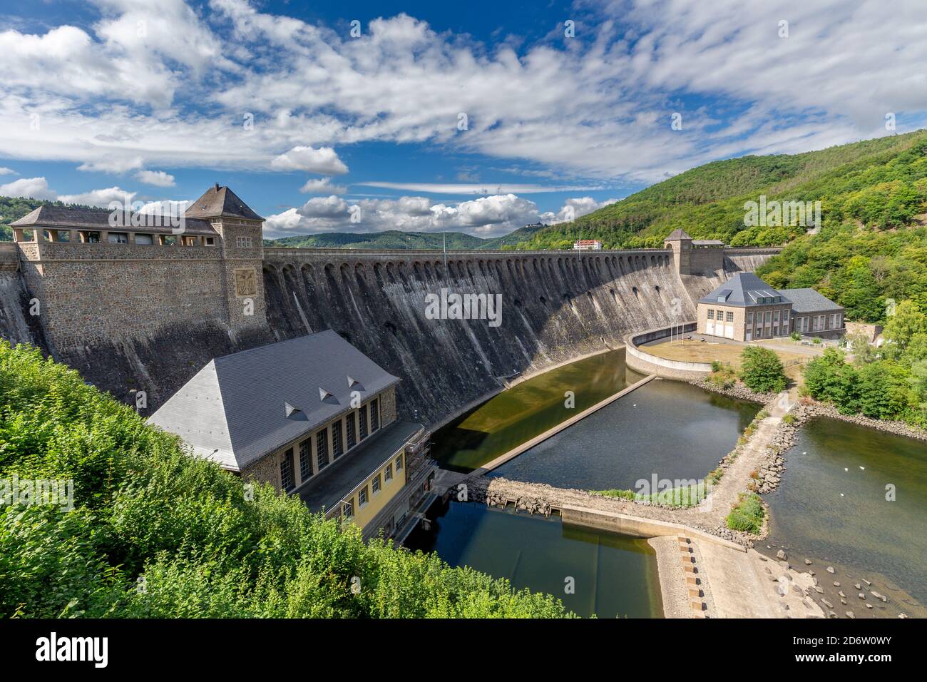Der Edersee-Damm, ein Staudamm über den Eder-Fluss im Norden von Hessen, Deutschland. Stockfoto