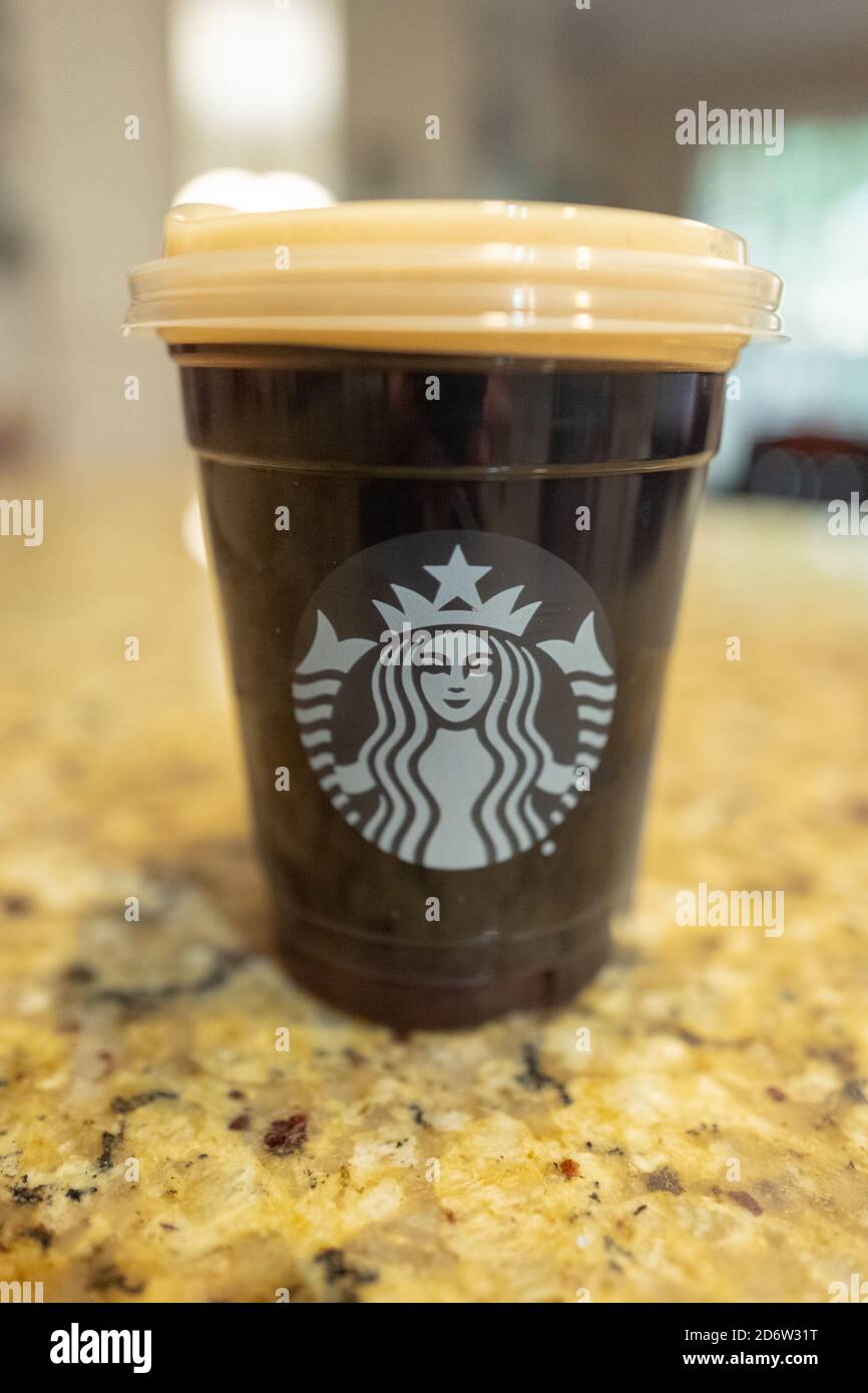 Starbucks Iced Stockfotos Und Bilder Kaufen Alamy