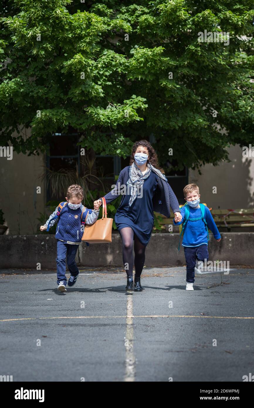 Schule nach der Gefangenschaft während der Covid-19 Pandemie, Dordogne, Frankreich. Stockfoto