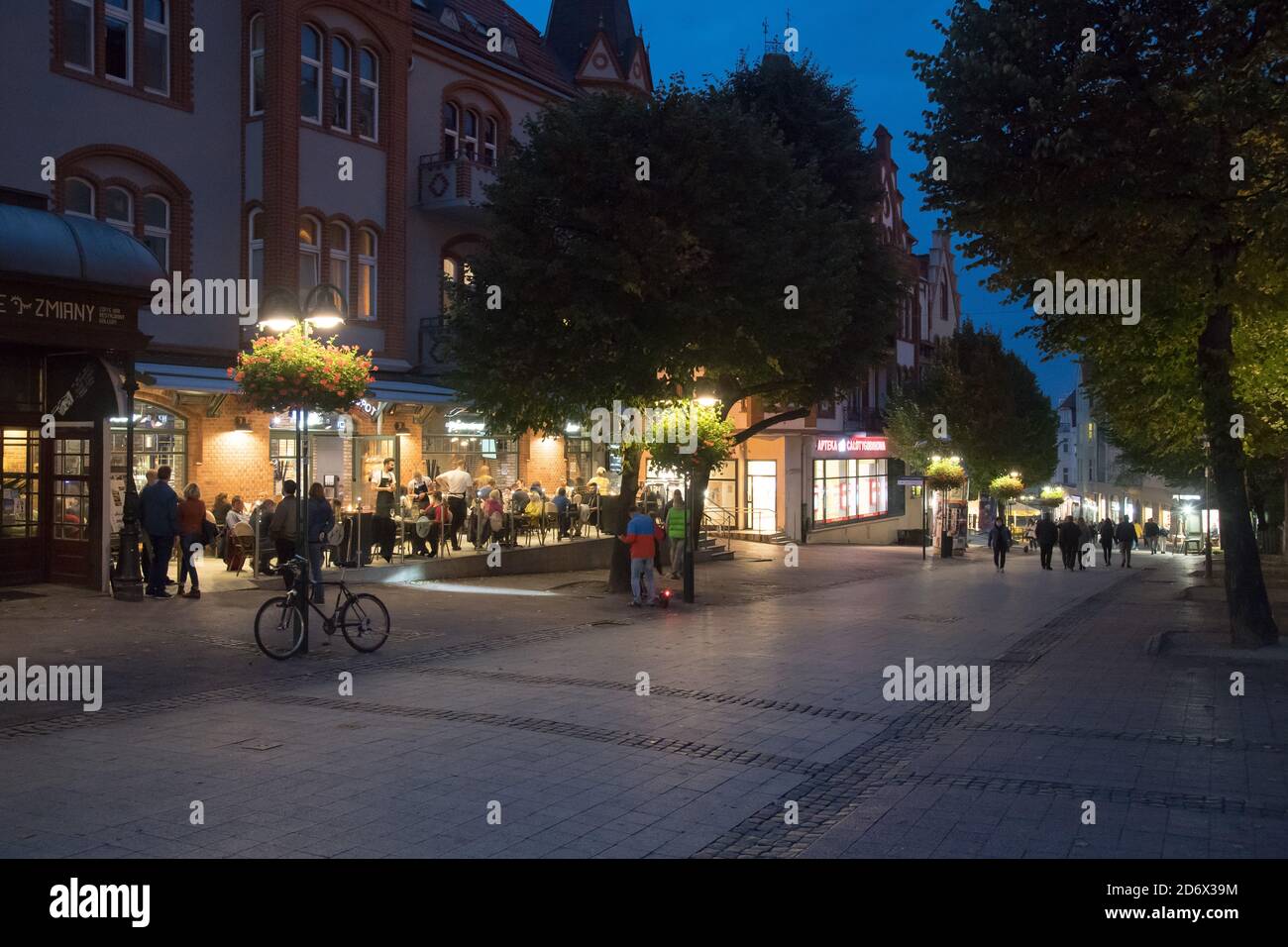 Fußgängerzone Helden der Monte Cassino Straße (ulica Bohaterow Monte Cassino Monciak) während Covid-19 Pandemie in Sopot, Polen. Oktober 2020 © W Stockfoto