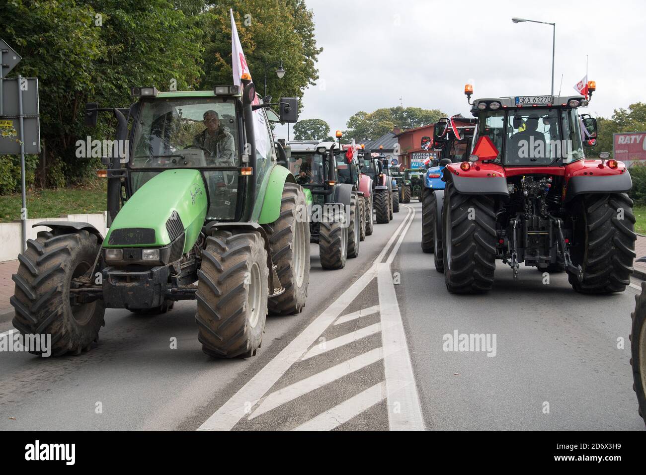 Polnische Bauern protestieren gegen die Gesetze, die Pelzfarmen, religiöse Schlachtung für den Export und die Verwendung von Tieren für Enterta verbieten würden Stockfoto