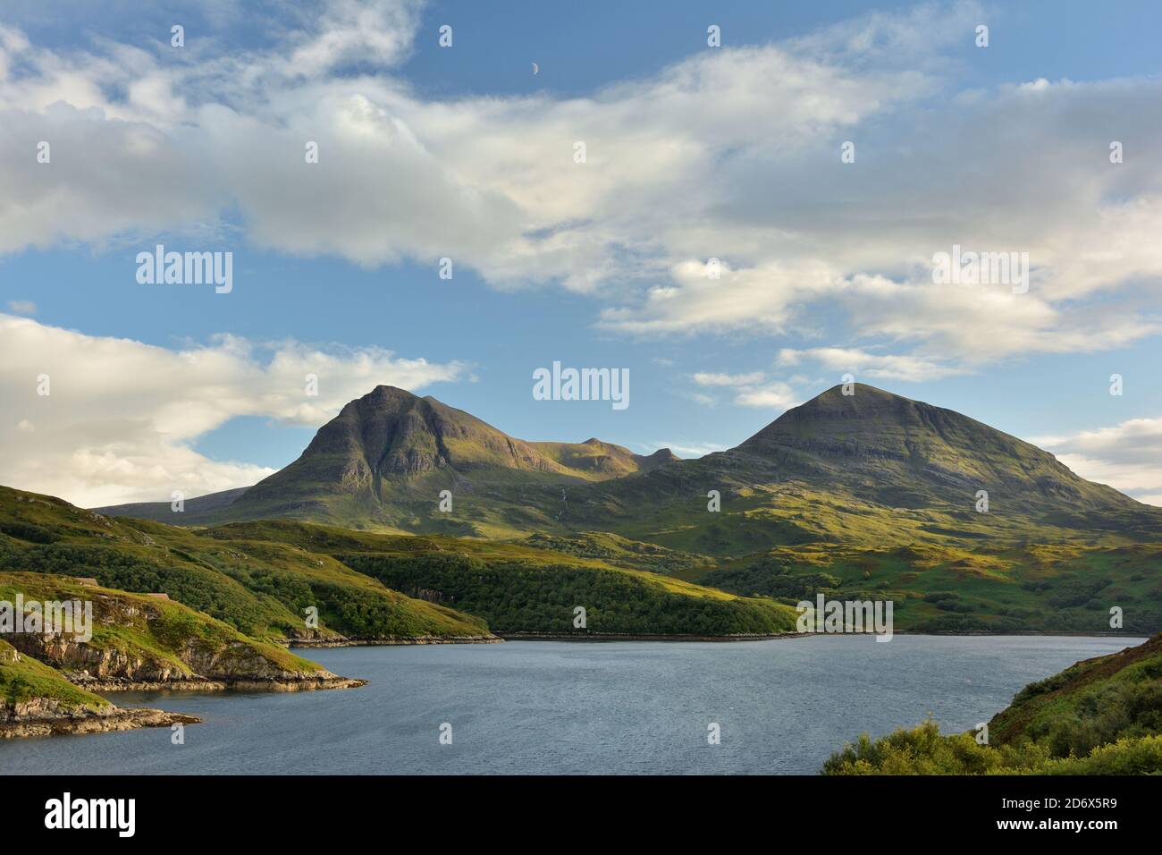 Segeln Sie Gharbh und Sail Ghorm corbetts vom Aussichtspunkt Kylesku aus. Quinag Berg von der Nordküste 500 Route in den schottischen Highlands Stockfoto