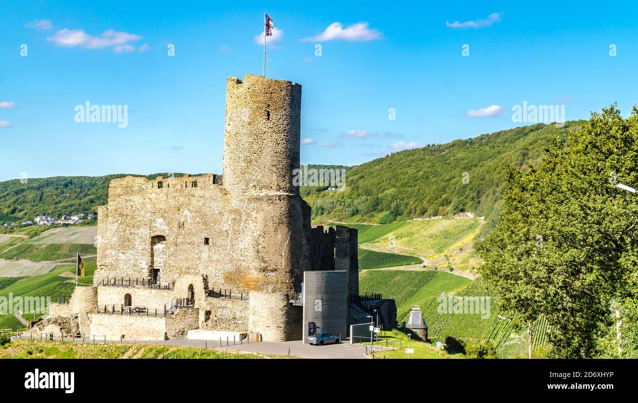 Altes Schloss Landshut bei Bern Schloss Kues im rheinland pfalz In deutschland Stockfoto