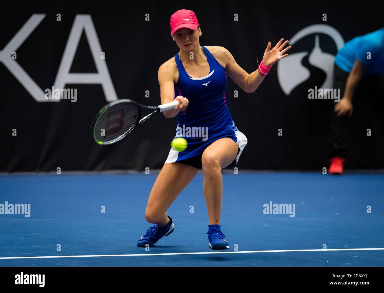 Ereza Martincova der Tschechischen Republik im Kampf gegen Bernarda Pera der Vereinigten Staaten während der ersten Qualifikationsrunde Beim J&T Ban 2020 Stockfoto