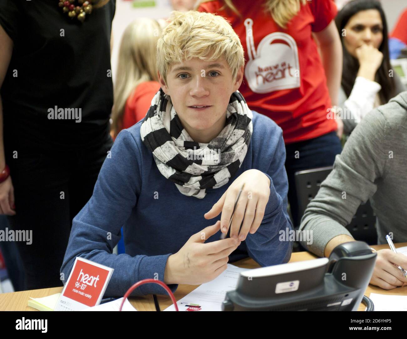 Niall Horan aus einer Richtung die wahrend der 2011 abgebildet wurde haben einen Herzschlag eine Wohltatigkeitsorganisation von Heart FM die Geld fur Kinderhospizes UK in den Heart FM Studios im Zentr...
