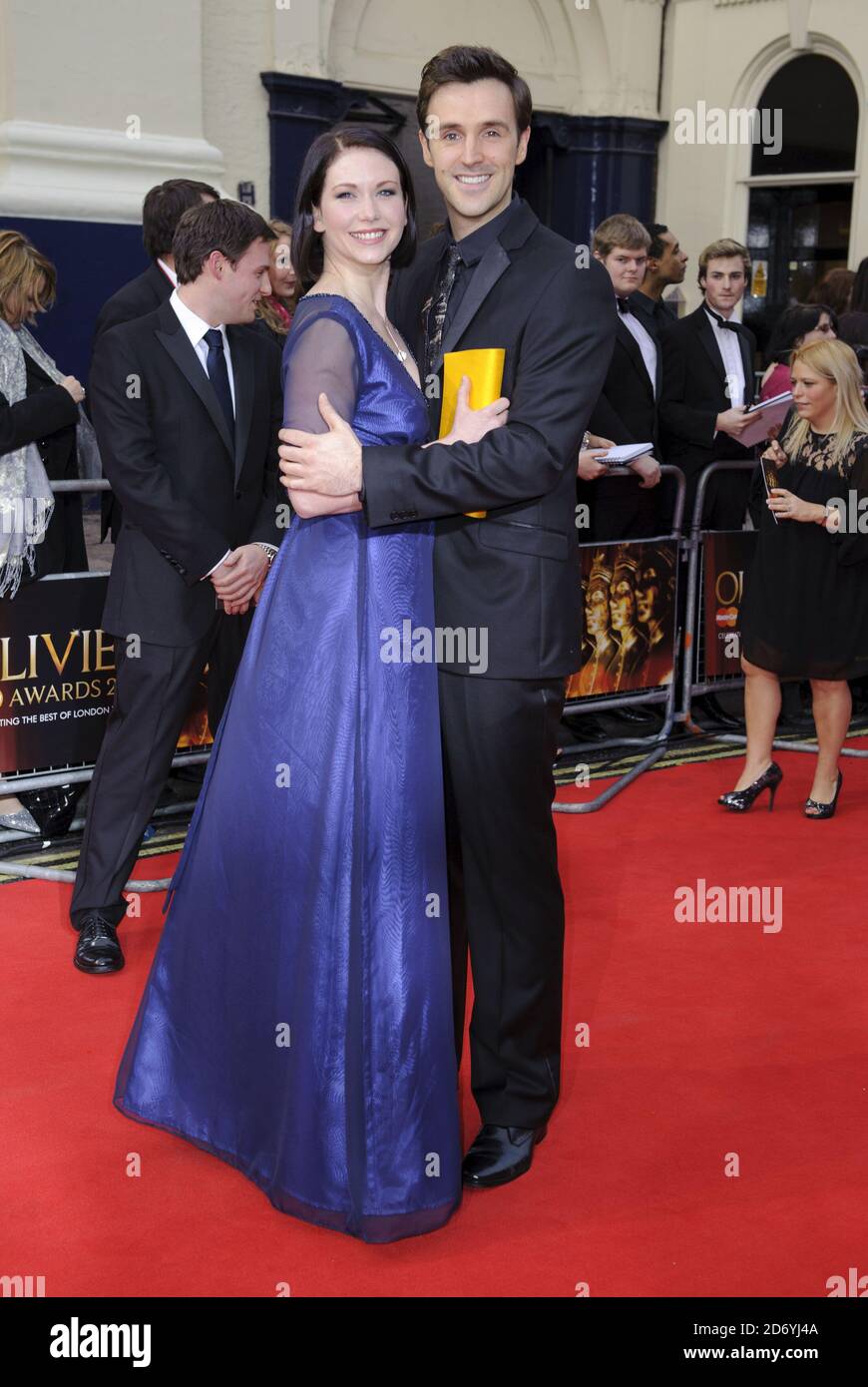 Emma Williams und Michael Xavier kommen am 2011 Laurence an Olivier Awards am Theatre Royal in London Stockfoto