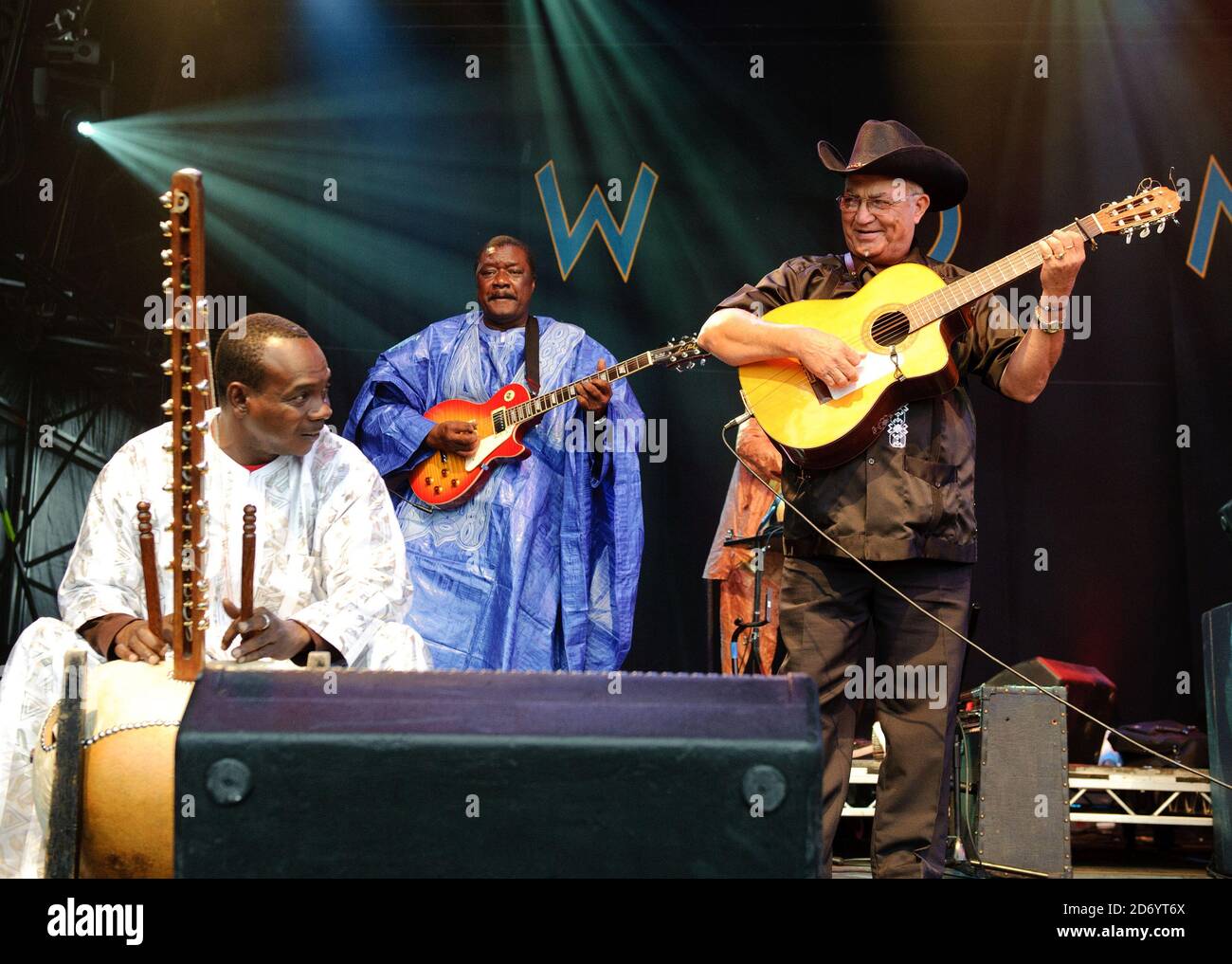 Afro Cubism beim Womad Festival in Charlton Park, Wiltshire. Stockfoto
