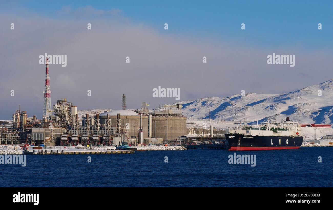 Hammerfest, Norwegen - 03/02/2019: Nahaufnahme der Tankerankerung auf Europas größtem Flüssigerdgas-Standort (LNG) auf der Insel Melkøya. Stockfoto