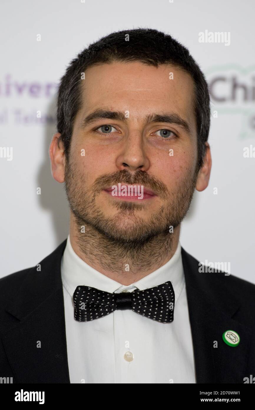 Rob James-Collier beim Downton Abbey Childline Ball im Savoy Hotel im Zentrum von London. Stockfoto