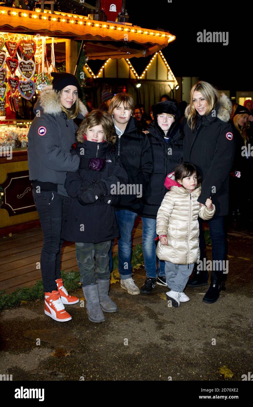 Nicole und Natalie Appleton bei einer Fahrt auf dem Messegelände während der VIP Night for Winter Wonderland im Hyde Park, London Stockfoto